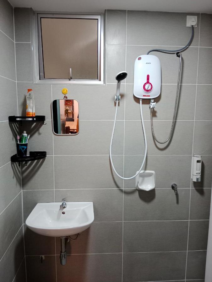 Muslim Homestay At Meru Ipoh Eksteriør billede